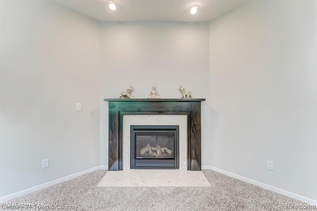 50784 SEVILLA Circle, Novi, MI — Photo 19