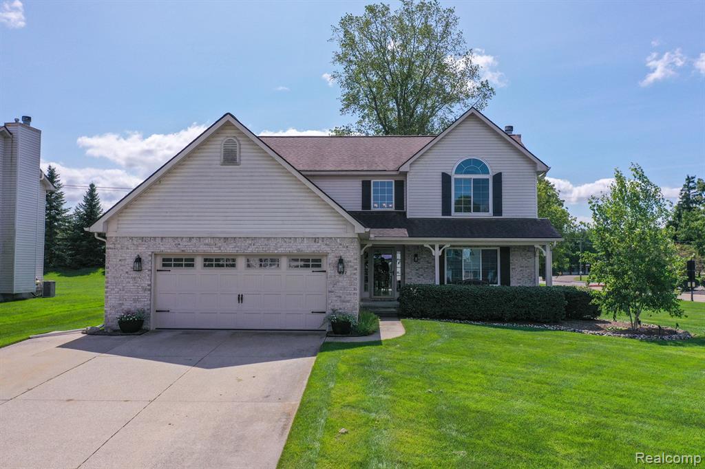 687 SANDPIPER Way, Oxford, MI 48371 — front exterior