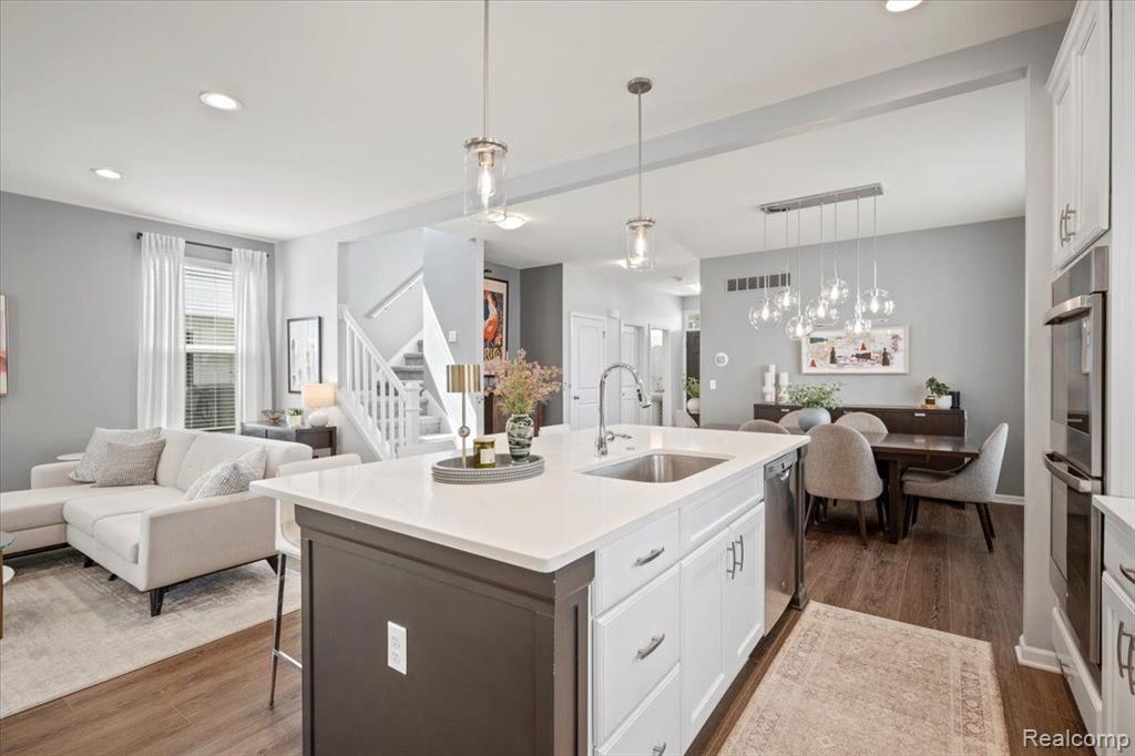 4250 KENT Road, Royal Oak, MI 48073 — Photo 14