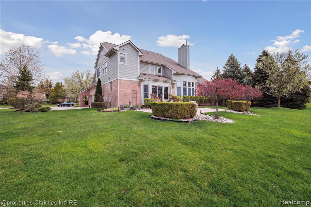 45653 TOURNAMENT Drive N, Northville, MI 48168 — Photo 73
