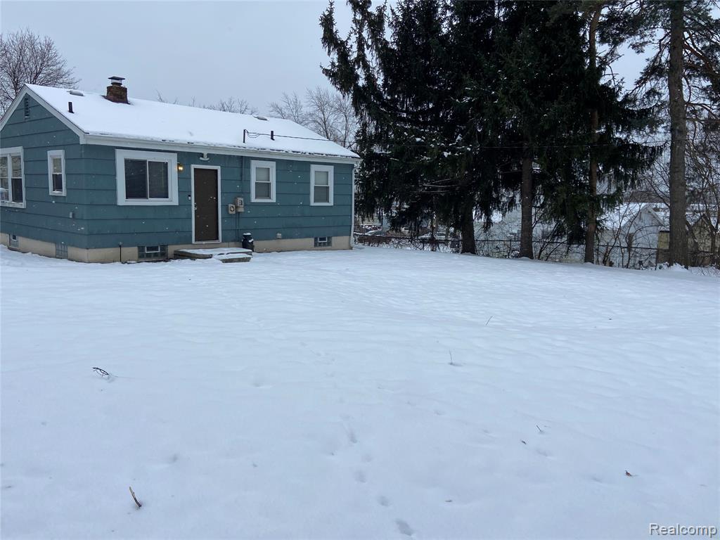 417 Cameron Avenue, Pontiac, MI 48342 — Photo 2