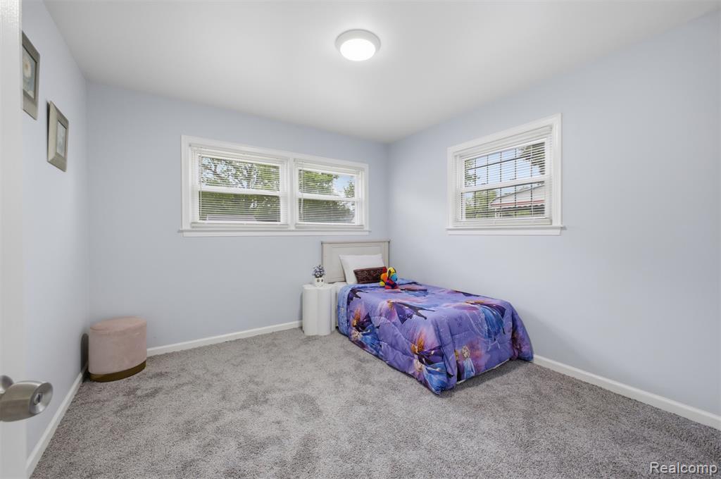 18492 Warwick Street, Detroit, MI 48219 — Photo 13