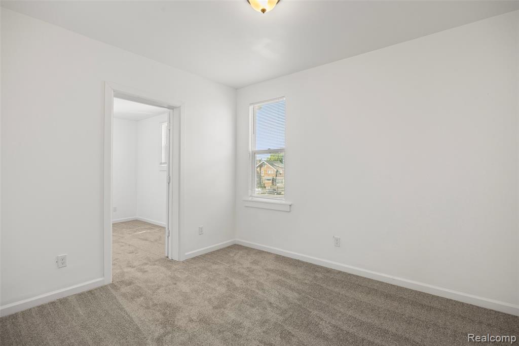 737 Webb Street, Detroit, MI 48202 — Photo 17