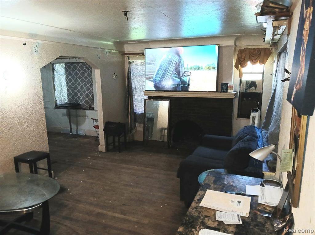 9181 PINEHURST Street, Detroit, MI 48204 — Photo 8