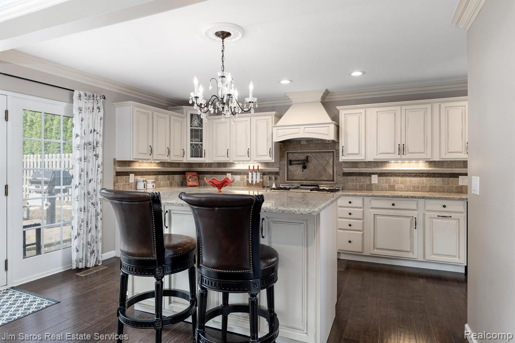 71 WOODLAND SHORES Drive, Grosse Pointe Shores, MI 48236 — Photo 6