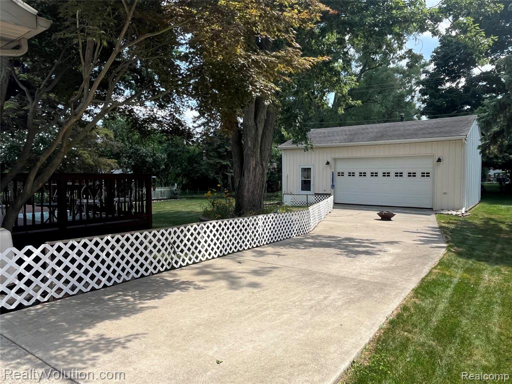 250 Engle Street, Imlay City, MI 48444 — Photo 36