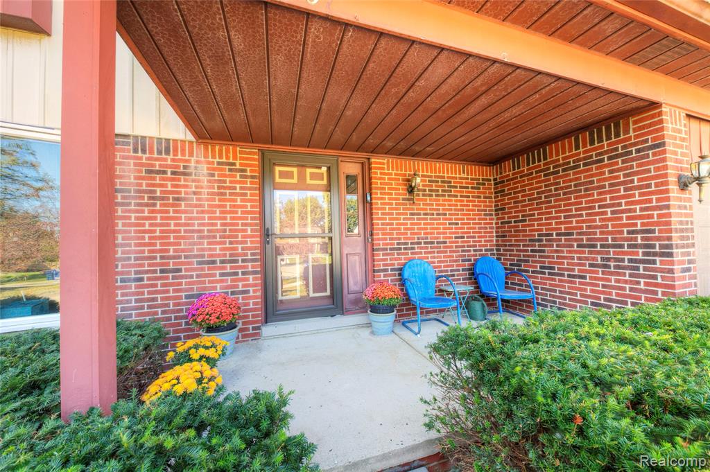 42437 Majestic Court, Canton, MI 48188 — Photo 2