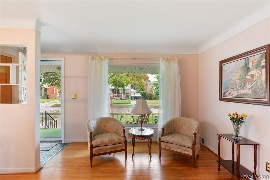 6651 Cardwell Street, Garden City, MI — Photo 5