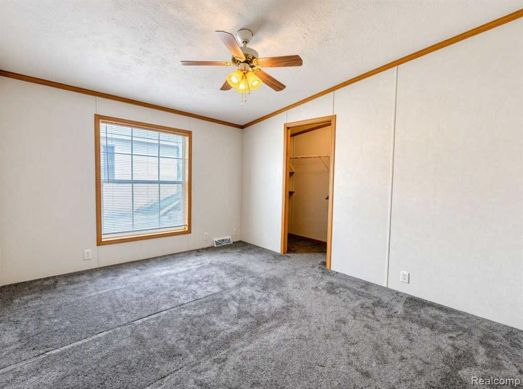 29258 Hidden River Drive, Gibraltar, MI — Photo 16
