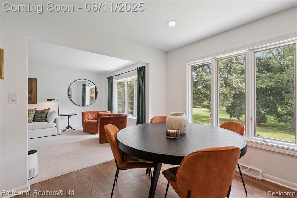 562 Burns Road, Milford, MI 48381 — Photo 9