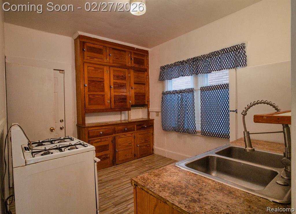 4518 Bewick Street, Detroit, MI 48214 — Photo 10