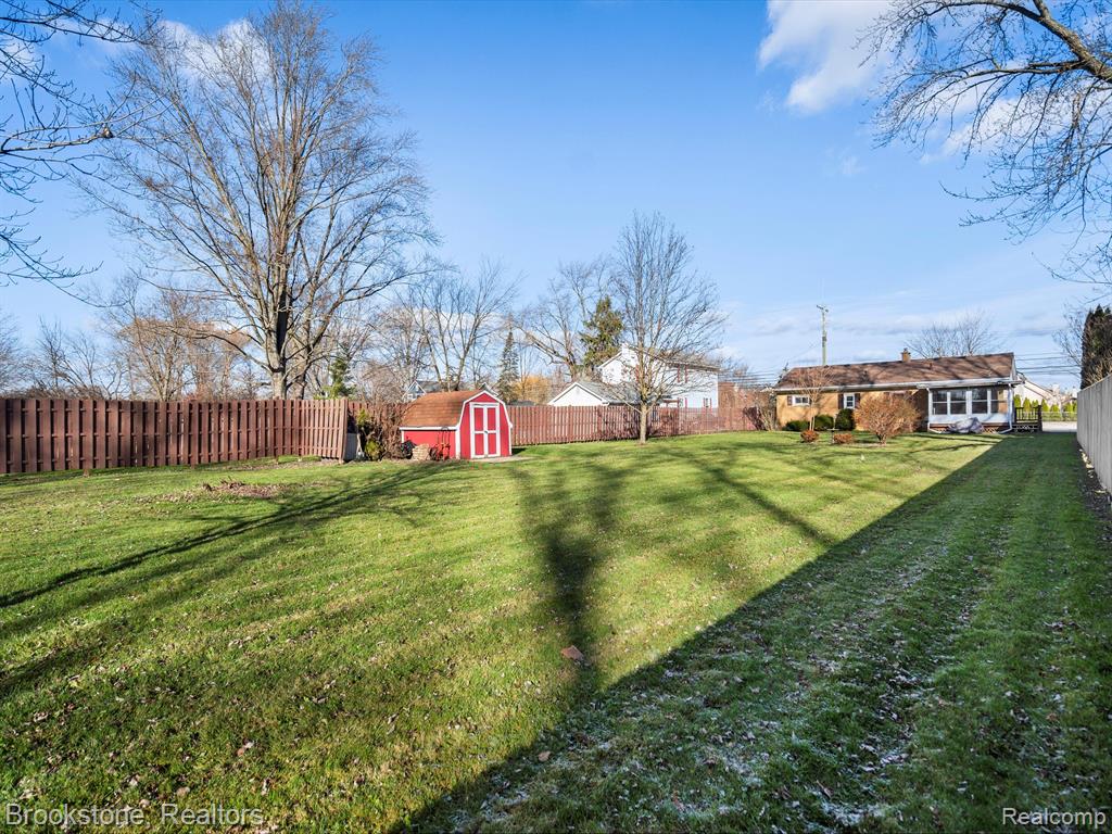 52421 WASHINGTON Street, New Baltimore, MI 48047 — Photo 25