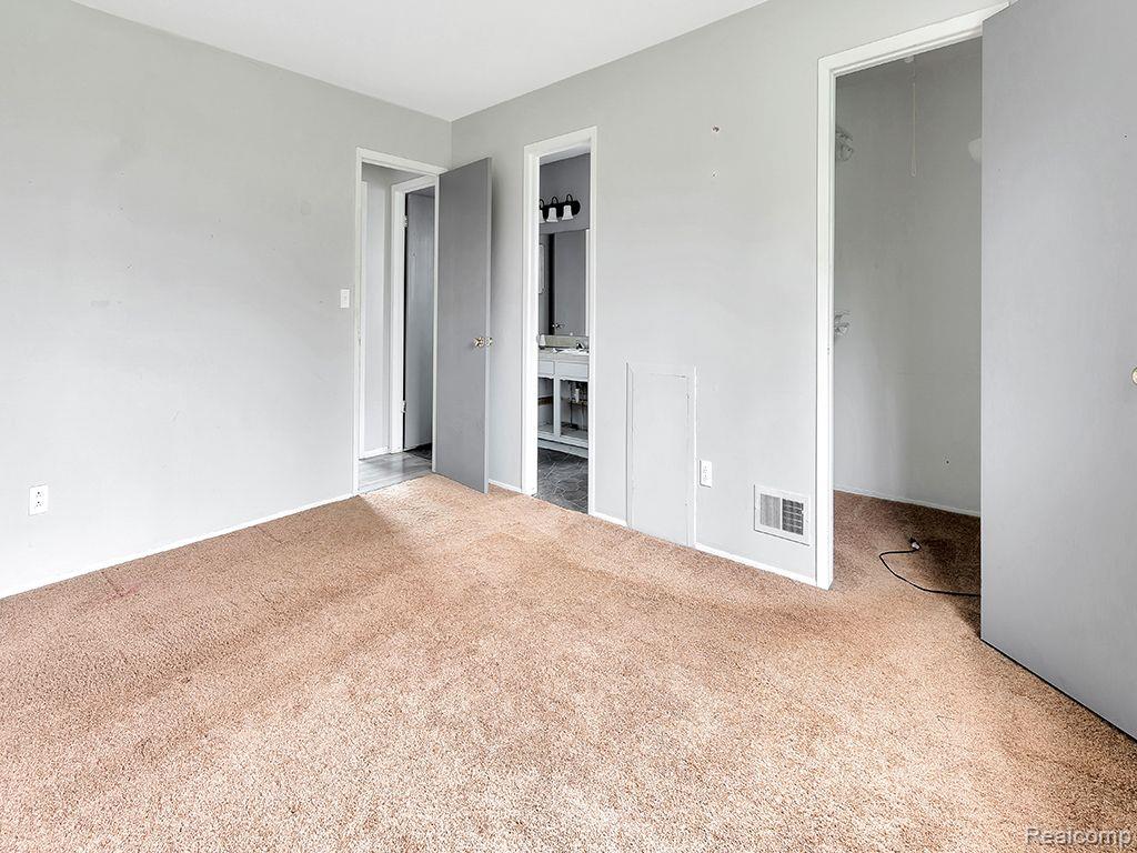 5553 BIG PINE Drive, Ypsilanti, MI 48197 — Photo 16