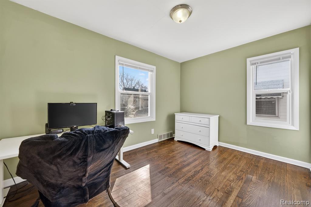 438 W Brockton Avenue, Madison Heights, MI 48071 — Photo 22