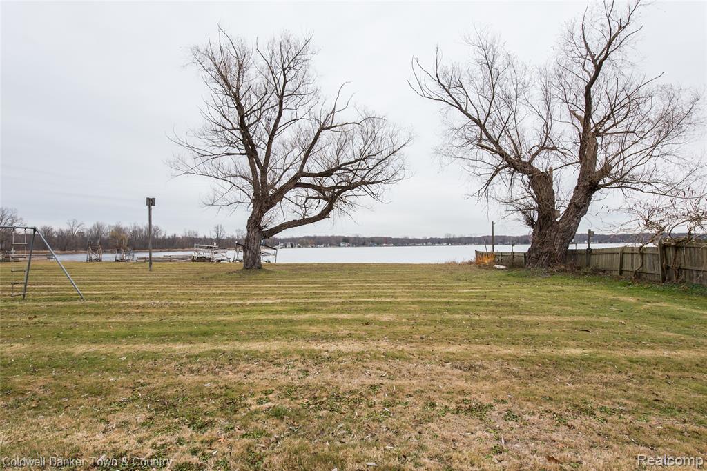 8160 Halfway Drive, Brighton, MI 48116 — Photo 52