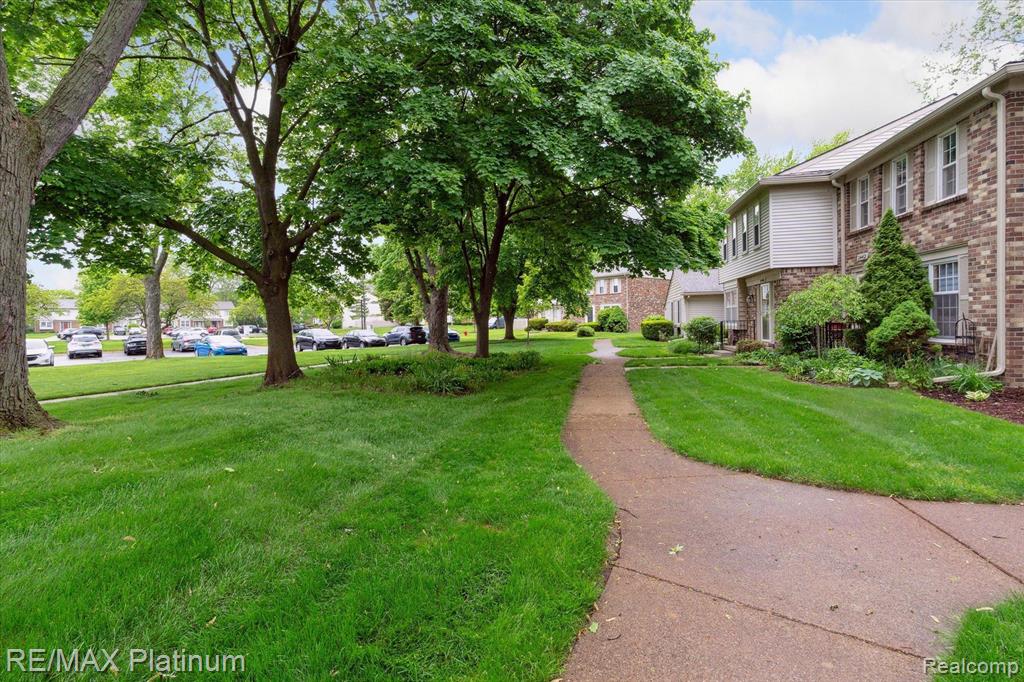 24458 BASHIAN Drive, Novi, MI — Photo 35