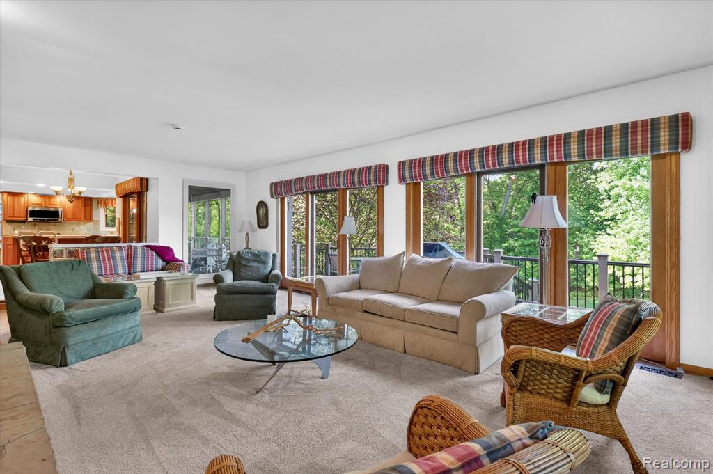 12664 Lashbrook Lane W, Brighton, MI 48114 — Photo 10