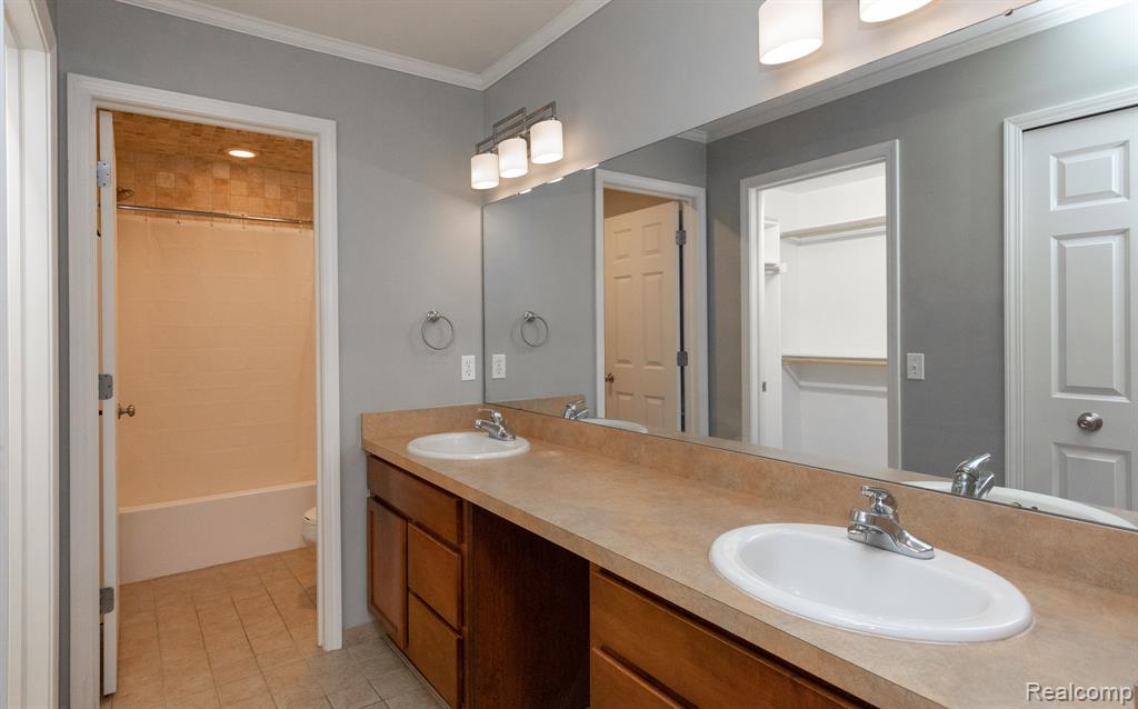 6600 TRILLIUM VILLAGE Lane, 23, Clarkston, MI — Photo 29