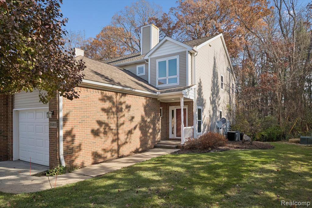 5585 Woodruff Shore Drive, Brighton, MI, 48116