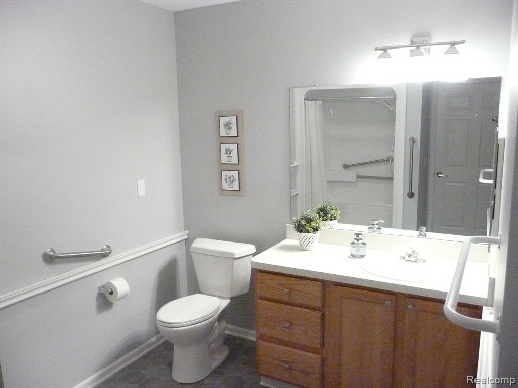 21372 MULBERRY Court, Farmington Hills, MI 48336 — Photo 21