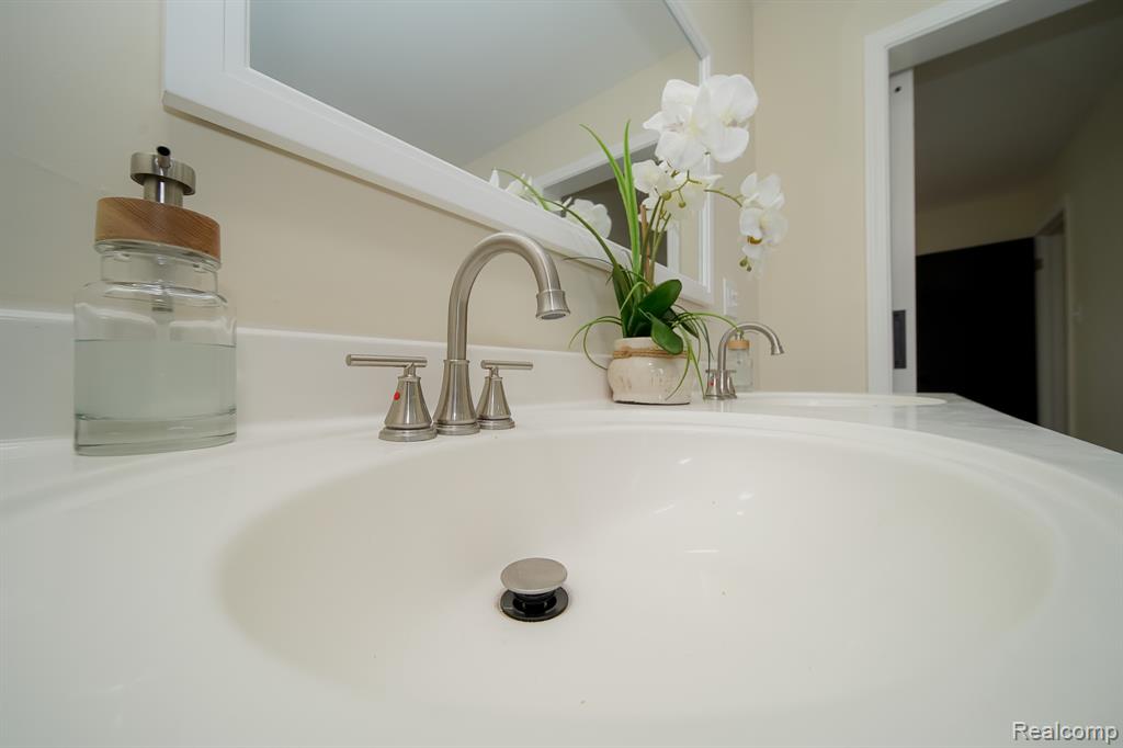 5911 Audubon Road, Detroit, MI 48224 — Photo 39