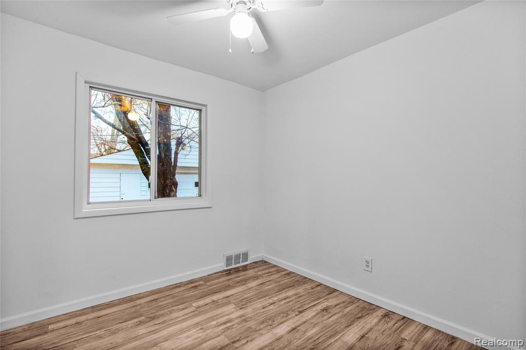 755 Scottwood Street, Pontiac, MI 48340 — Photo 12