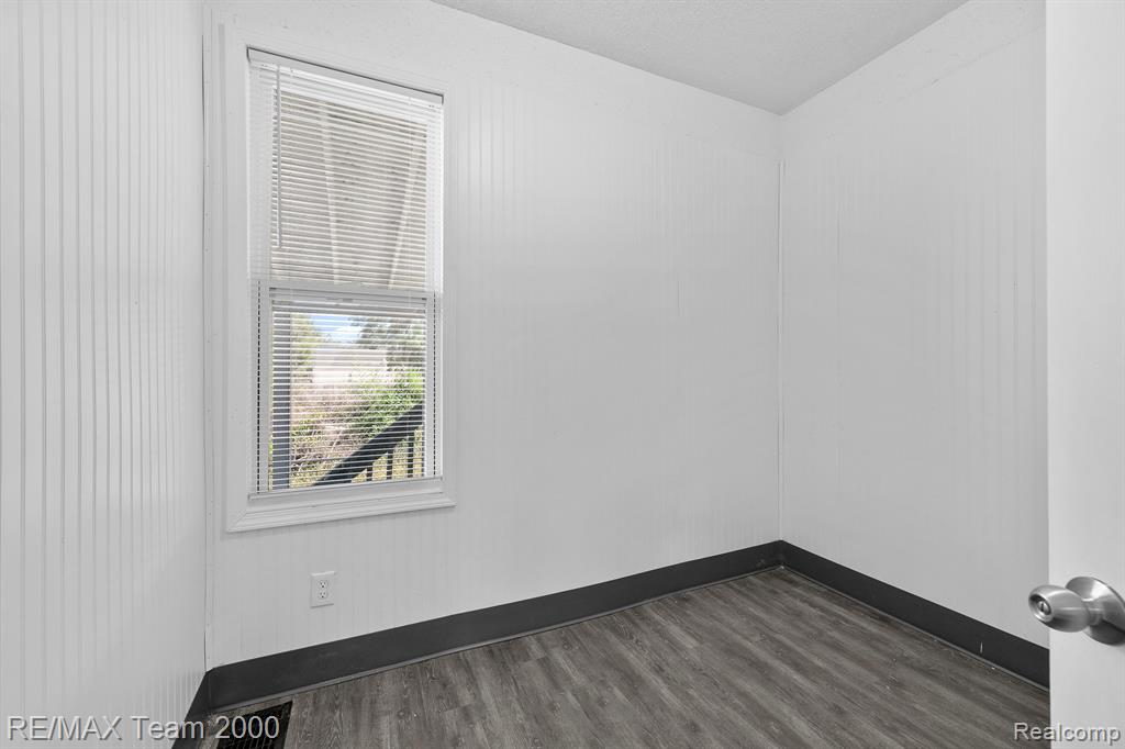 8849 OLIVET Street, Detroit, MI 48209 — Photo 8