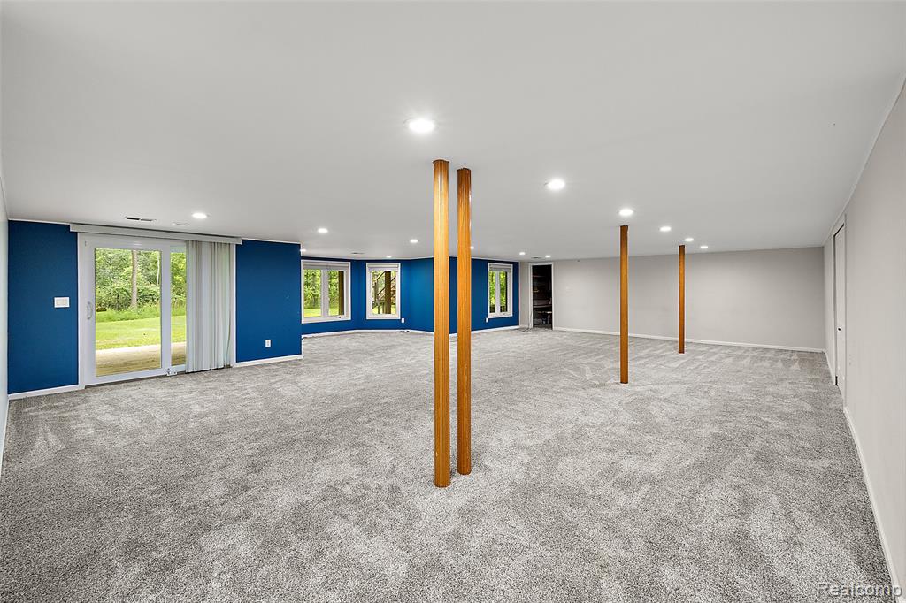 6358 Golden Lane, West Bloomfield, MI — Photo 45