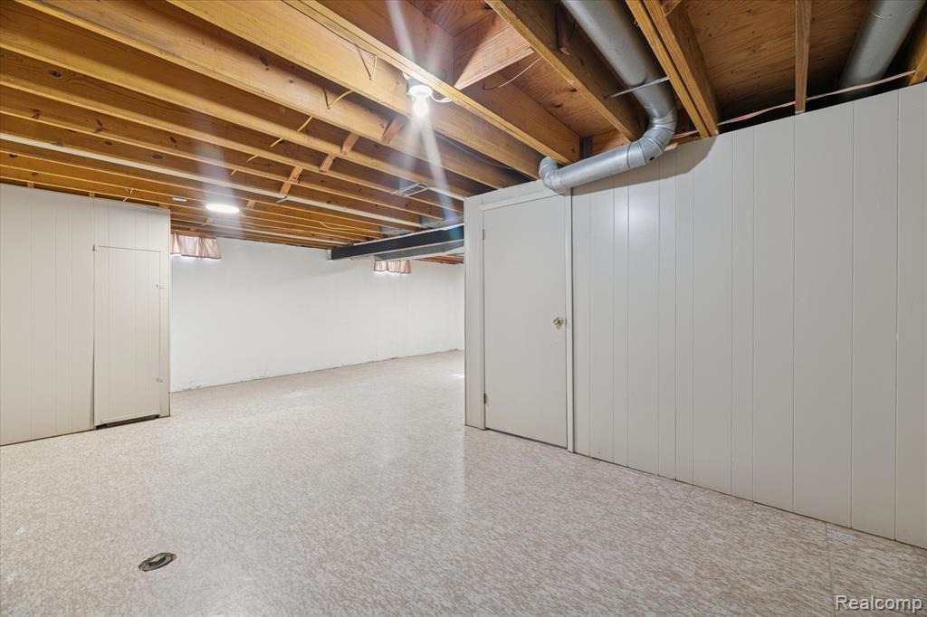 1283 Woodnoll Drive, Flint, MI 48507 — Photo 37