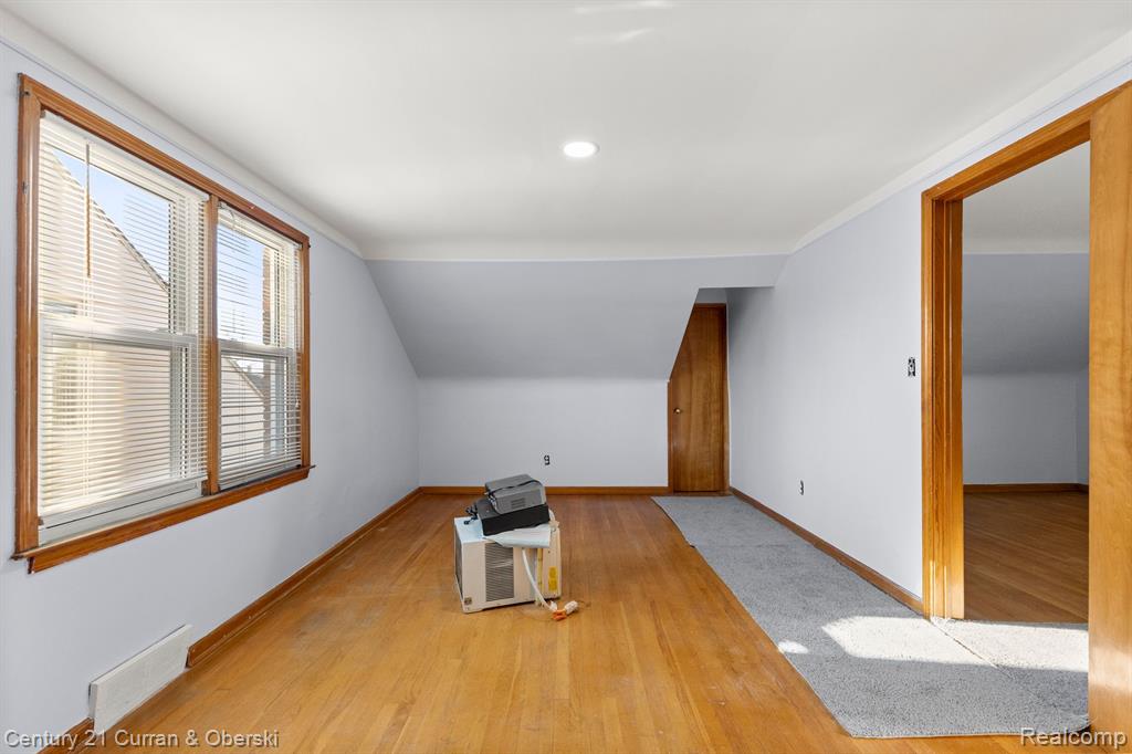 6658 MILLER Boulevard, Dearborn, MI 48126 — Photo 18