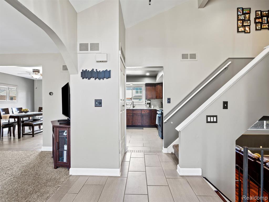42268 SYCAMORE Drive, Sterling Heights, MI 48313 — Photo 7