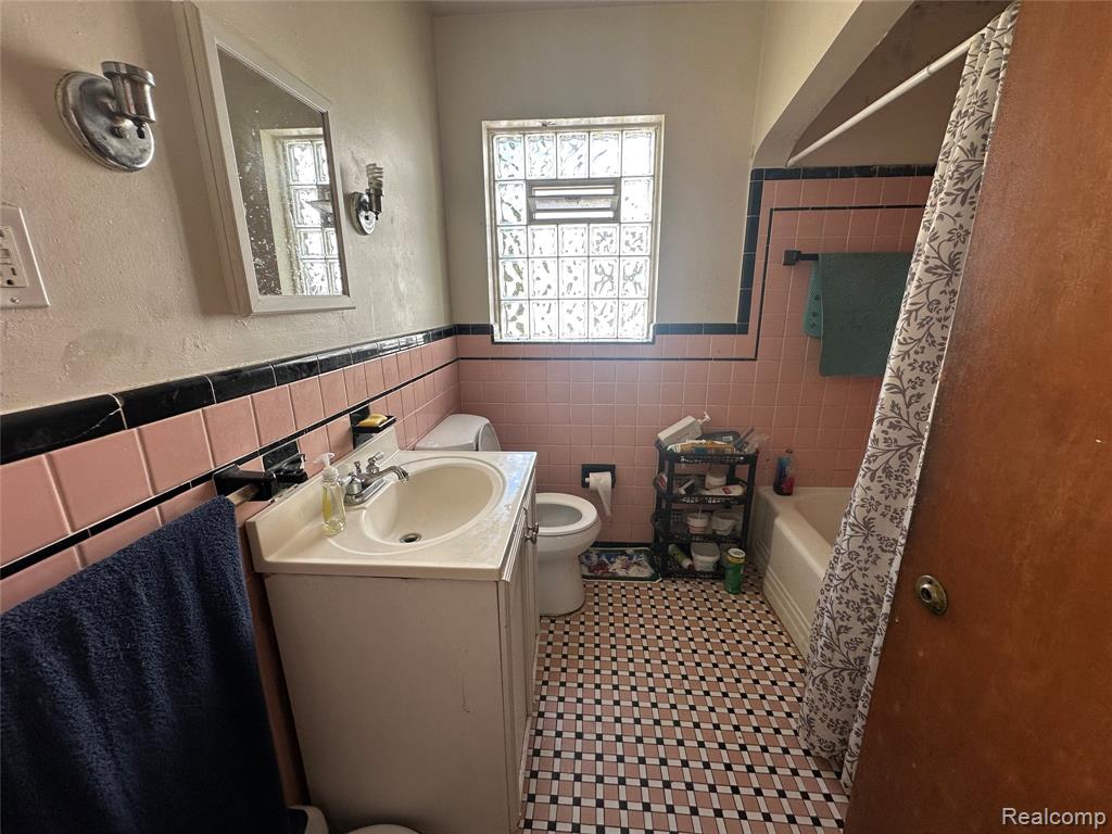 20143 Rogge Street, Detroit, MI 48234 — Photo 8