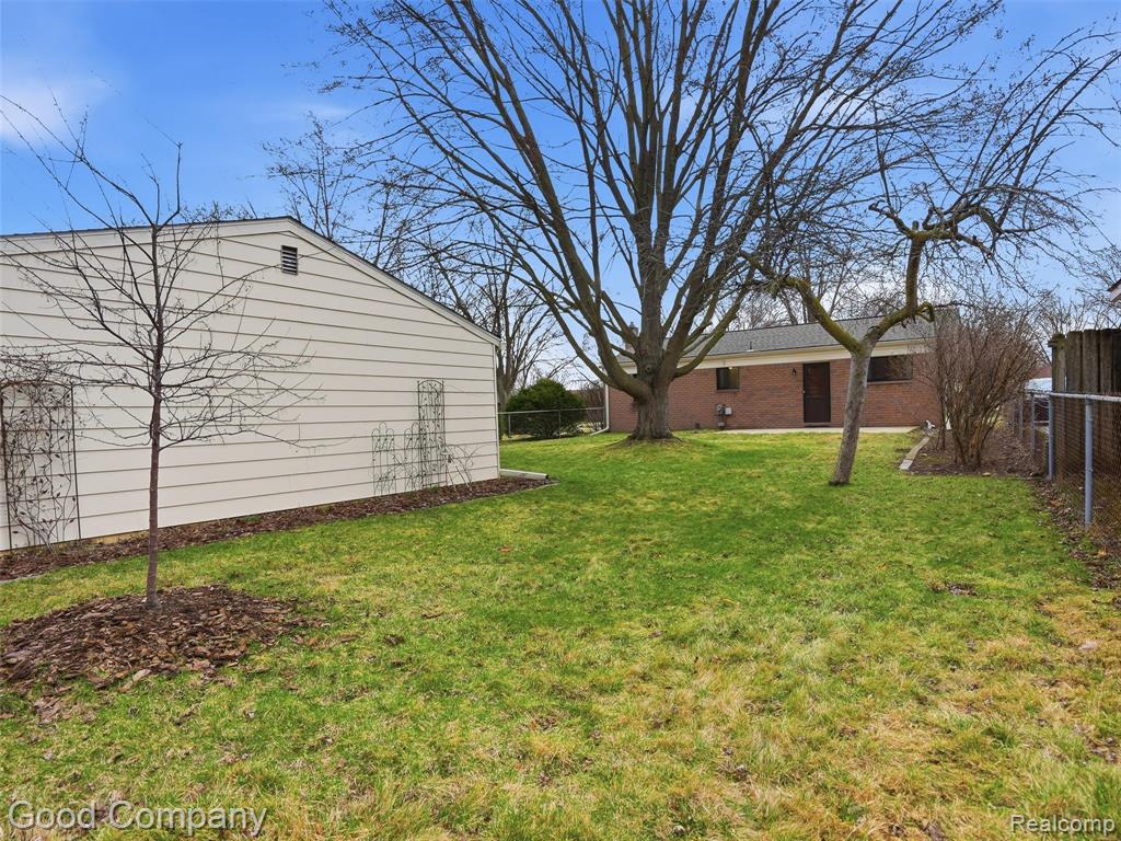 8717 Cologne Drive, Sterling Heights, MI 48314 — Photo 29