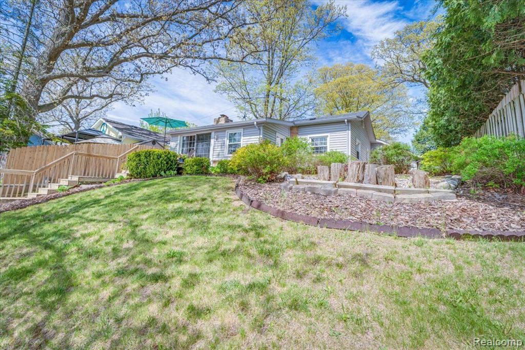 9055 CLINTON Street, Holly, MI 48442 — Photo 33
