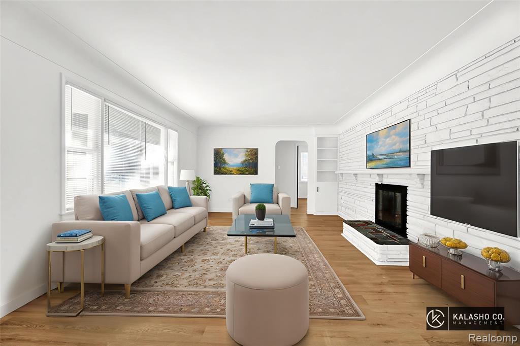 2580 Walnut Lake Road, West Bloomfield, MI 48323
