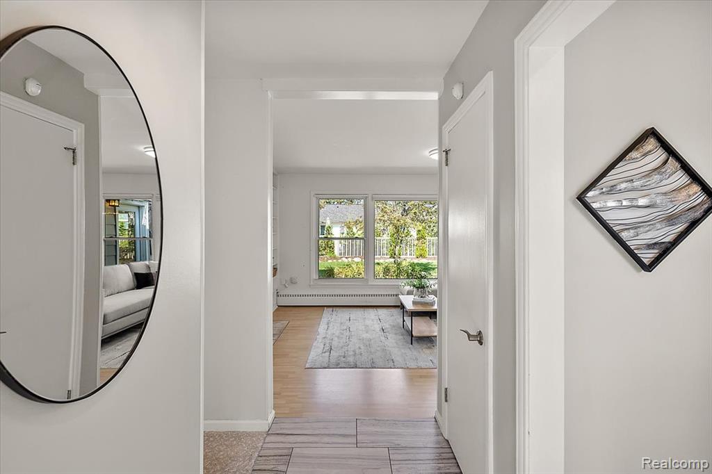 16276 Amherst Avenue S, Beverly Hills, MI 48025 — Photo 3