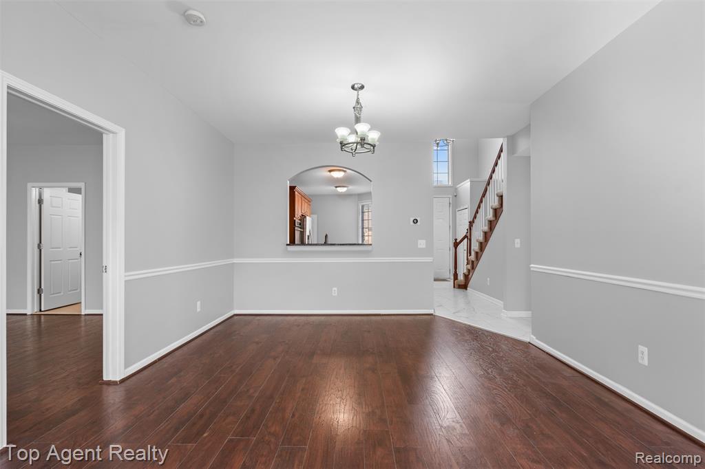 1066 Lorenzo Court, Troy, MI 48085 — Photo 10