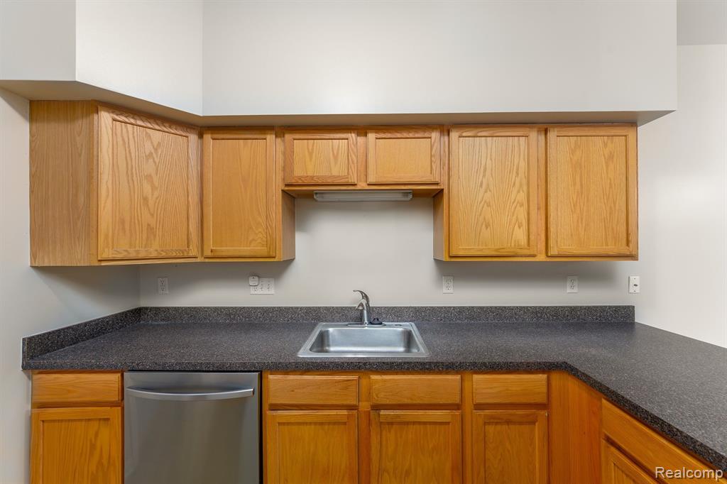 3446 Kneeland Circle, 28, Howell, MI 48843 — Photo 19