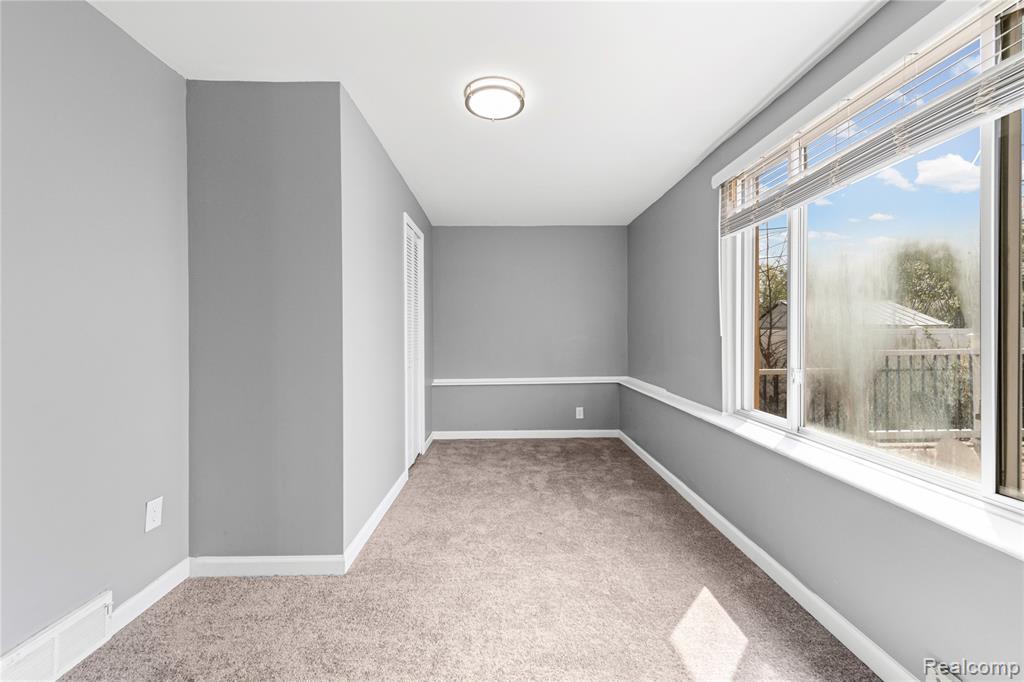 23701 Coyle Street, Oak Park, MI 48237 — Photo 13