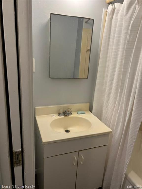50 W Milton Avenue, Hazel Park, MI 48030 — Photo 10