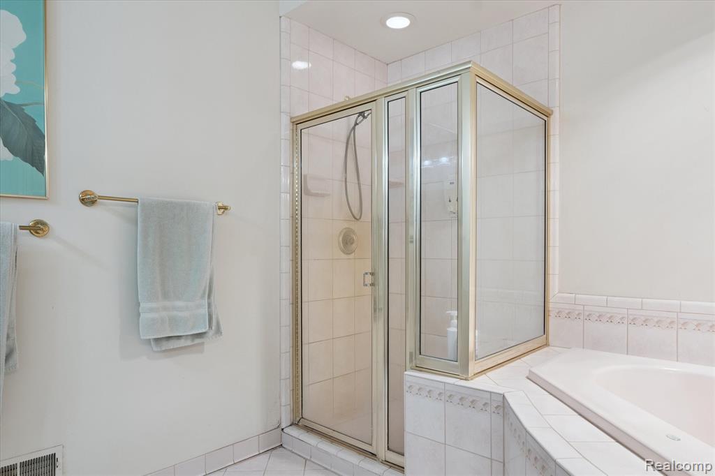 9724 Pine Valley Trail, Brighton, MI 48114 — Photo 30
