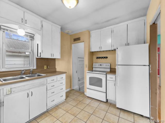 601 Jessop Avenue, Lansing, MI 48910 — Photo 6