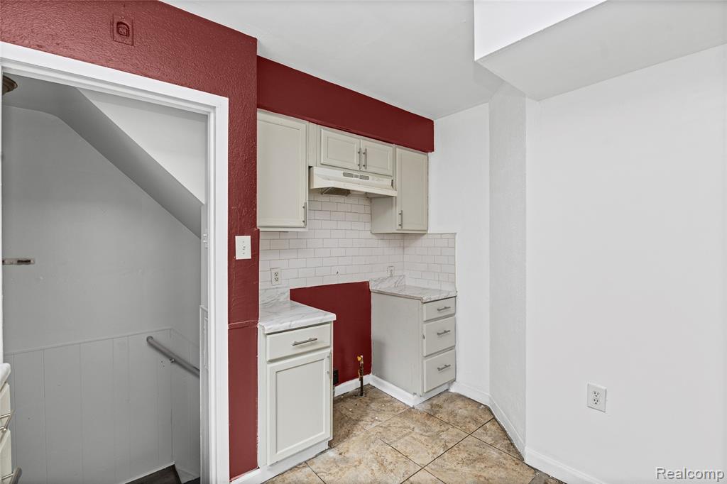 11817 Riad Street, Detroit, MI 48224 — Photo 14