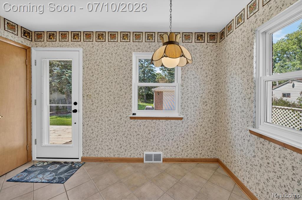 8599 Cardwell Street, Westland, MI — Photo 13