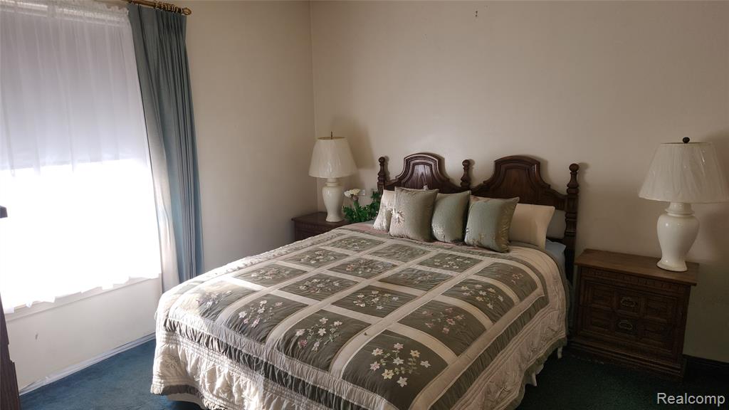 4107 Park Forest Drive, Flint, MI 48507 — Photo 12