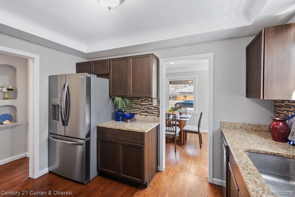 20488 FLEETWOOD Drive, Harper Woods, MI 48225 — Photo 11