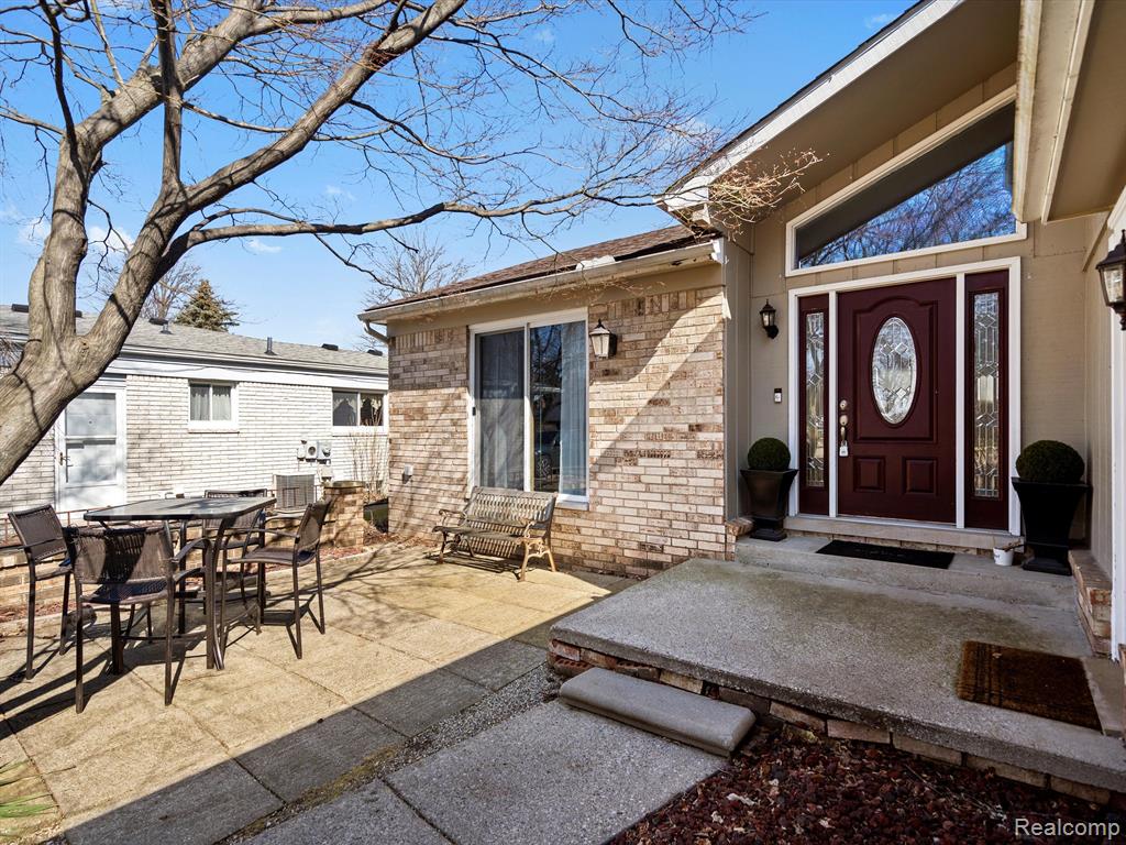 42268 SYCAMORE Drive, Sterling Heights, MI 48313 — Photo 4