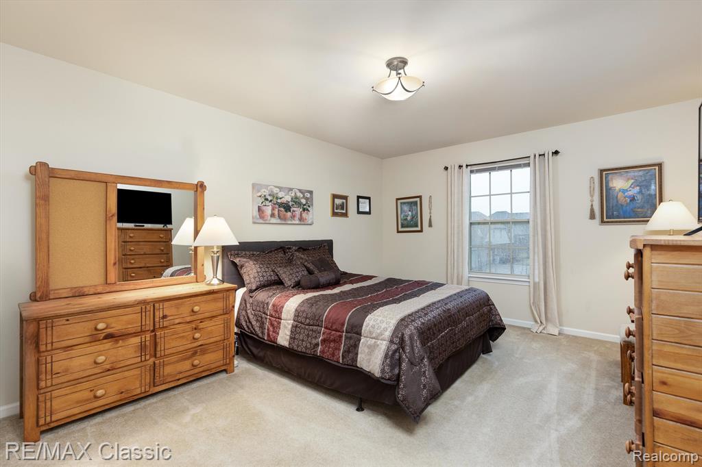 25345 MEADOW, South Lyon, MI 48178 — Photo 32