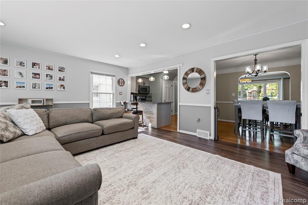 740 N Melborn Street, Dearborn, MI 48128 — Photo 8