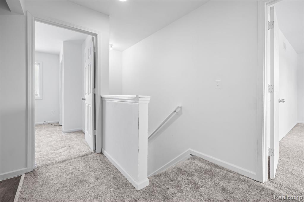 549 KONGONI Drive, Pontiac, MI 48341 — Photo 10